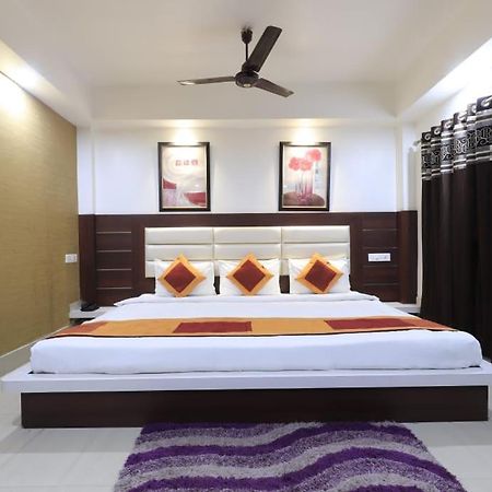 Hotel Rashmi Guwahati Dış mekan fotoğraf