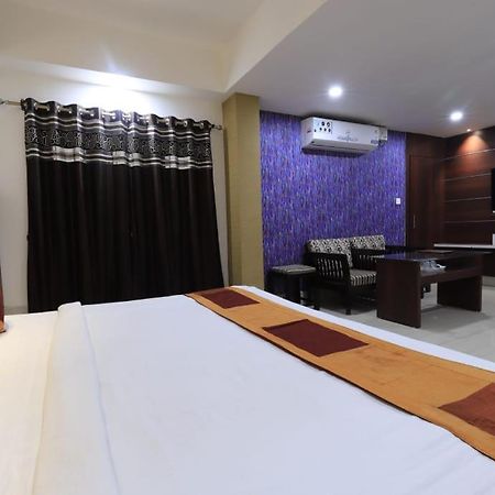 Hotel Rashmi Guwahati Dış mekan fotoğraf