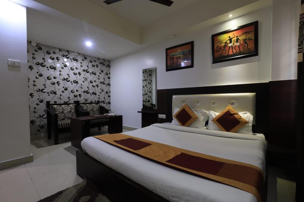 Hotel Rashmi Guwahati Dış mekan fotoğraf